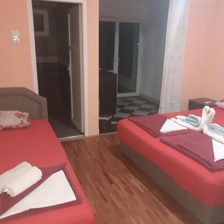 Studios Milosev Bar Bagian luar foto